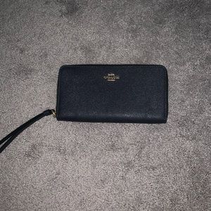 Like-new COACH wristlet